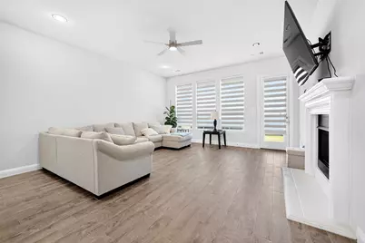 12789 Royal Oaks Lane, Farmers Branch, TX 75234 - Photo 17