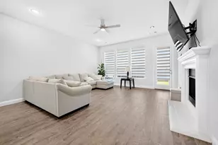 12789 Royal Oaks Ln, Farmers Branch, TX 75234 - Photo 17