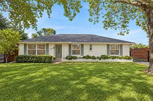 6351 Town Hill Ln, Dallas, TX 75214 - Photo 3