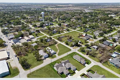 208 W 6th Street, Justin, TX 76247 - Photo 25