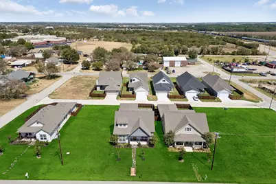 208 W 6th Street, Justin, TX 76247 - Photo 27