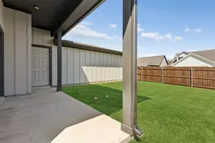 208 W 6th St, Justin, TX 76247 - Photo 29