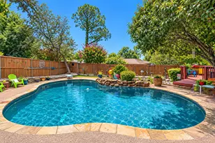 2125 Cambridge Dr, Hurst, TX 76054 - Photo 35
