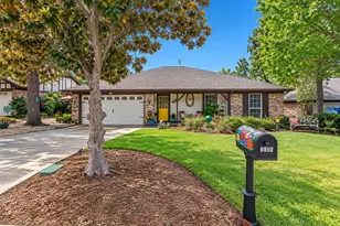 2125 Cambridge Dr, Hurst, TX 76054 - Photo 5