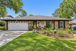 2125 Cambridge Dr, Hurst, TX 76054 - Photo 3