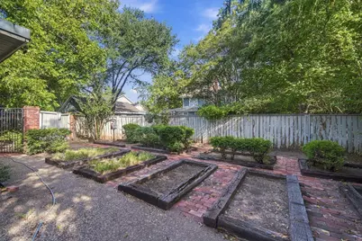 1107 E Walnut Street, Hillsboro, TX 76645 - Photo 37