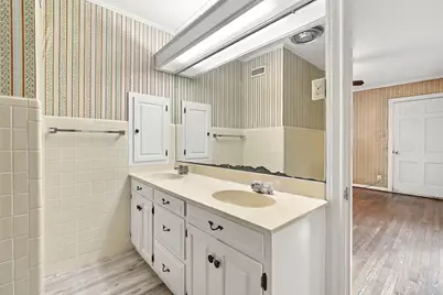 1107 E Walnut Street, Hillsboro, TX 76645 - Photo 31