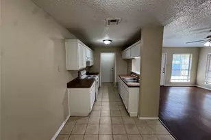 4117 Fossil Ridge Dr, Haltom City, TX 76137 - Photo 5