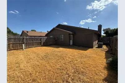4117 Fossil Ridge Drive, Haltom City, TX 76137 - Photo 11