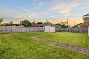 903 E Burnett St, Ennis, TX 75119 - Photo 29