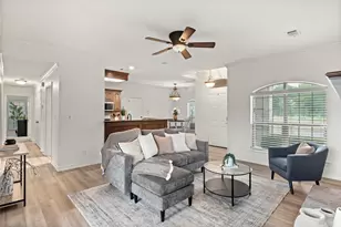 903 E Burnett St, Ennis, TX 75119 - Photo 7