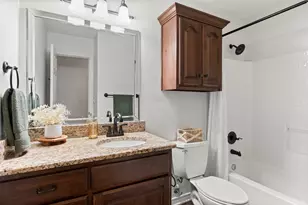 903 E Burnett St, Ennis, TX 75119 - Photo 17