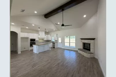 882 Eagles Way, Springtown, TX 76082 - Photo 9