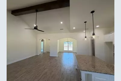 882 Eagles Way, Springtown, TX 76082 - Photo 5