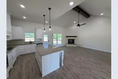 882 Eagles Way, Springtown, TX 76082 - Photo 3