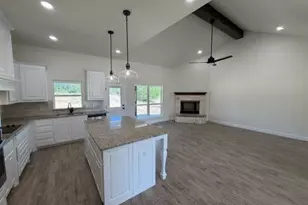882 Eagles Way, Springtown, TX 76082 - Photo 3
