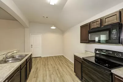 1906 Jasmine Drive, Lancaster, TX 75146 - Photo 5