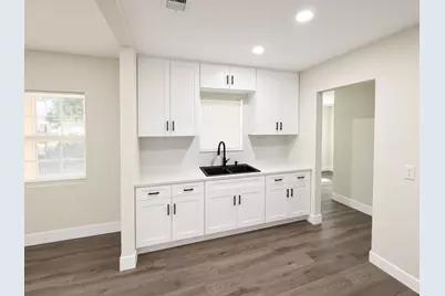 1205 Oak Street, Grand Prairie, TX 75050 - Photo 5