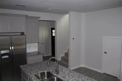 810 Dover, Pilot Point, TX 76258 - Photo 5