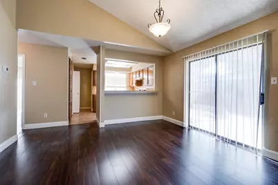 613 Hunters Glen Street, Lewisville, TX 75067 - Photo 7