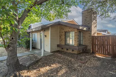 613 Hunters Glen Street, Lewisville, TX 75067 - Photo 3