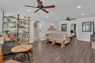 5400 Meadowbrook Dr, Fort Worth, TX 76112 - Photo 9