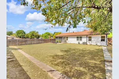 5400 Meadowbrook Drive, Fort Worth, TX 76112 - Photo 27