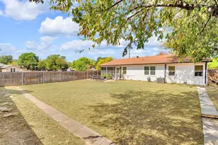 5400 Meadowbrook Dr, Fort Worth, TX 76112 - Photo 27