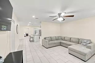 703 W Milam St, Ennis, TX 75119 - Photo 9