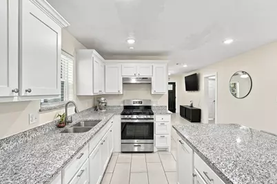 703 W Milam Street, Ennis, TX 75119 - Photo 13