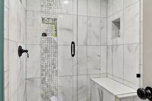 300 W College St, Grapevine, TX 76051 - Photo 23