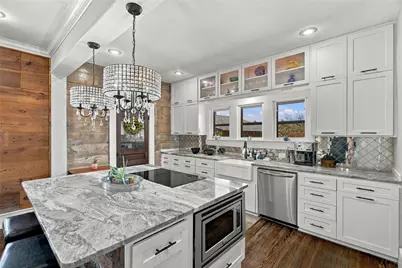 300 W College Street, Grapevine, TX 76051 - Photo 13