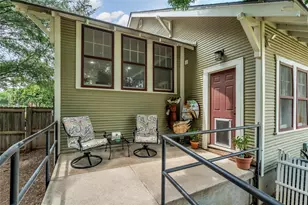 300 W College St, Grapevine, TX 76051 - Photo 35