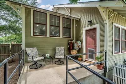 300 W College Street, Grapevine, TX 76051 - Photo 35