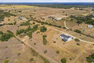 3933 Sarra Ln, Springtown, TX 76082 - Photo 37