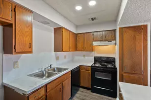 406 E Denton Dr, Euless, TX 76039 - Photo 21