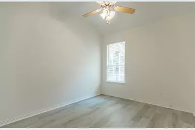 1404 Suttonview Drive, McKinney, TX 75071 - Photo 17