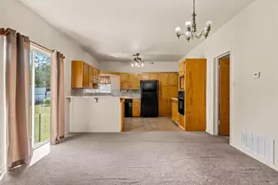 1314 W 9th St, Clifton, TX 76634 - Photo 9