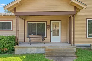 1314 W 9th St, Clifton, TX 76634 - Photo 3