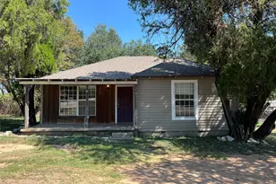 305 E Rd, Stephenville, TX 76401 - Photo 1