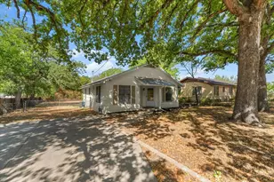 1309 N Elm St, Weatherford, TX 76086 - Photo 33