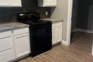 114 E Oak St, Whitewright, TX 75491 - Photo 13