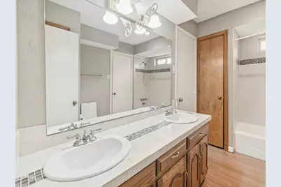 10123 Apple Creek Drive, Dallas, TX 75243 - Photo 21