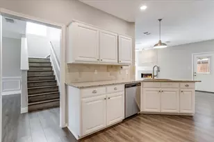 908 Dallas Ln, Lewisville, TX 75067 - Photo 13