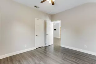 908 Dallas Ln, Lewisville, TX 75067 - Photo 35