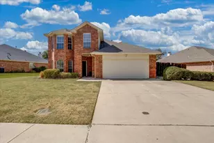 908 Dallas Ln, Lewisville, TX 75067 - Photo 37