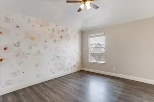 908 Dallas Ln, Lewisville, TX 75067 - Photo 29