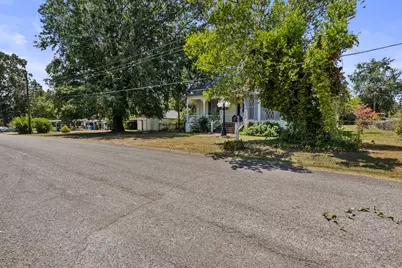 411 Ellis, Hughes Springs, TX 75656 - Photo 19