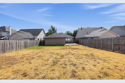 1655 Wildflower Drive, Waxahachie, TX 75165 - Photo 23