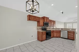 1655 Wildflower Dr, Waxahachie, TX 75165 - Photo 13